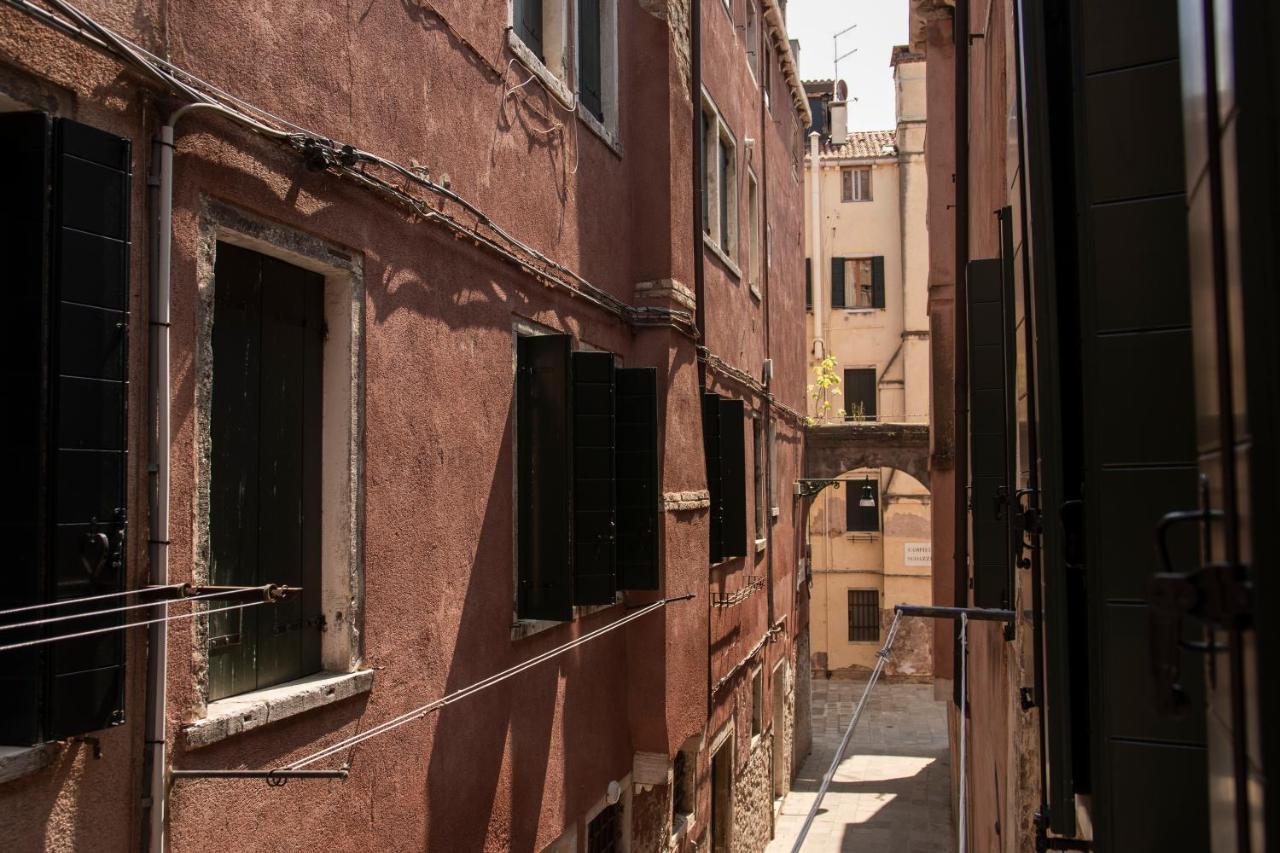 Fraivolti Apartment Венеція Екстер'єр фото